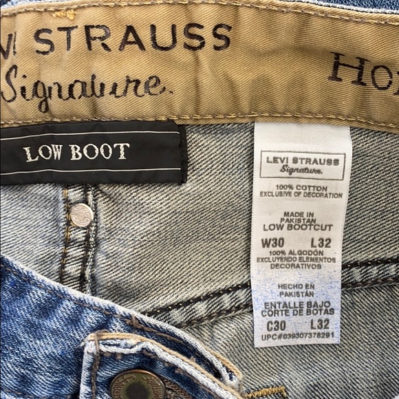 Levi’s 30x32 one of a kind - Picture 4 of 5